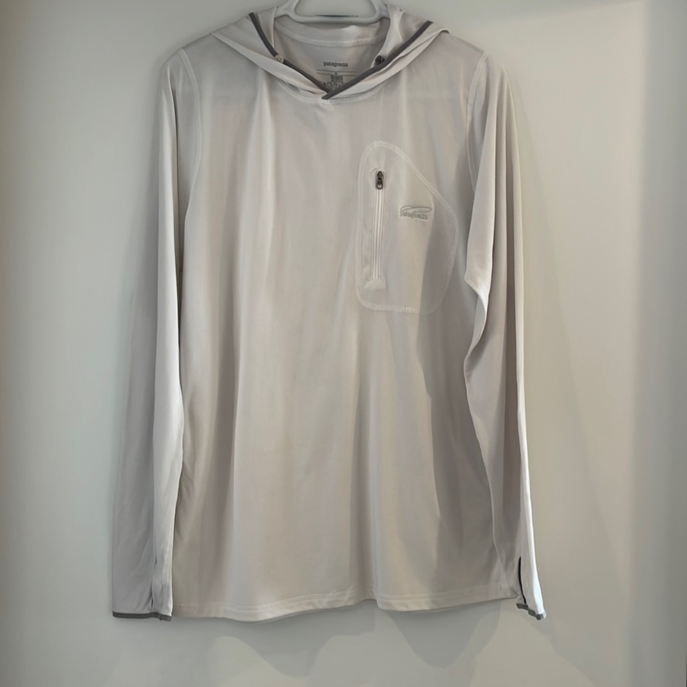Patagonia. Women’s medium. White with gray edged seams